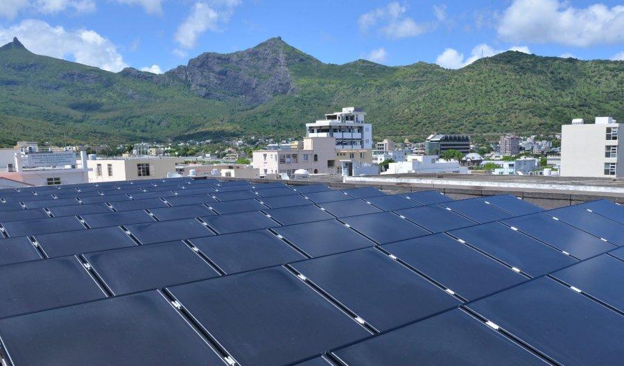 Soluciones fiables de energía limpia fuera de la red y en los tejados